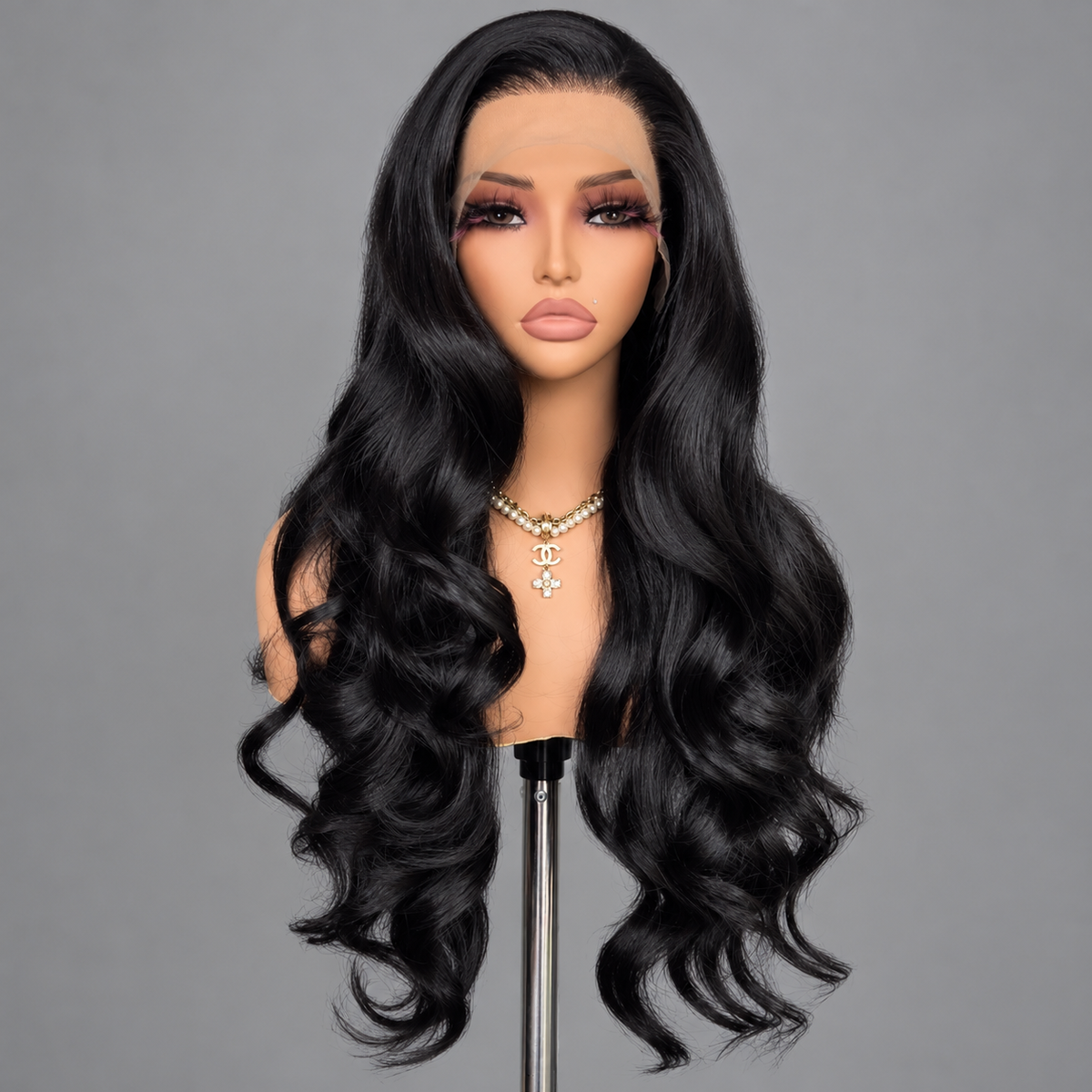 Futura black wavy wig